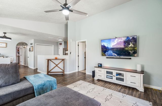 3520 Morgan Meadows Drive NE, Rio Rancho, NM 87144