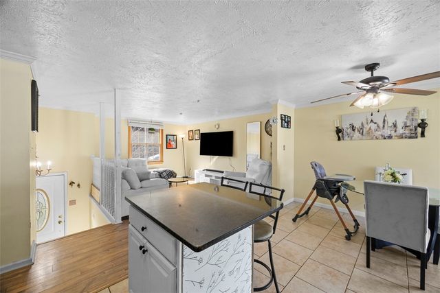 1157 Lebanon School Rd, West Mifflin, PA 15122