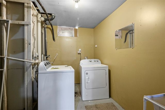 1157 Lebanon School Rd, West Mifflin, PA 15122