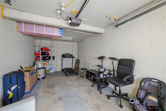 1157 Lebanon School Rd, West Mifflin, PA 15122