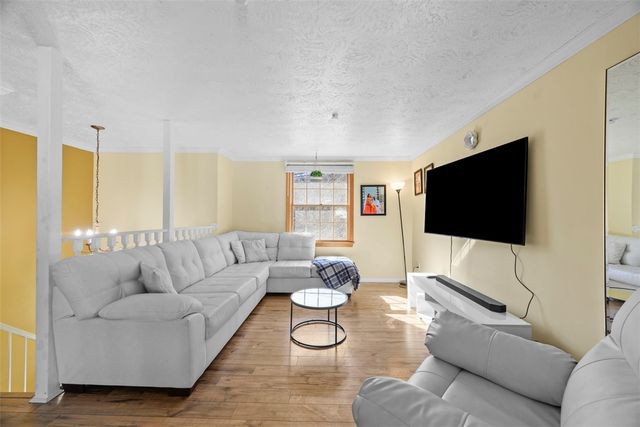 1157 Lebanon School Rd, West Mifflin, PA 15122