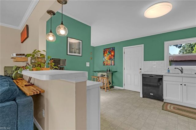 853 Berkshire TER, Hampton, VA 23666