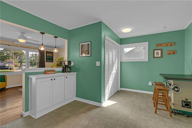 853 Berkshire TER, Hampton, VA 23666
