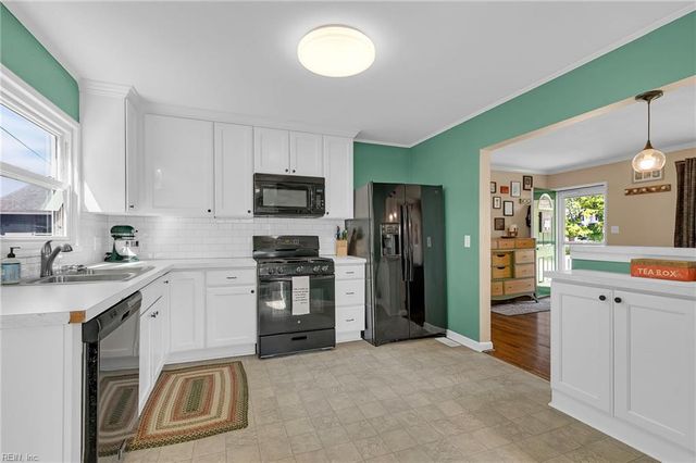 853 Berkshire TER, Hampton, VA 23666
