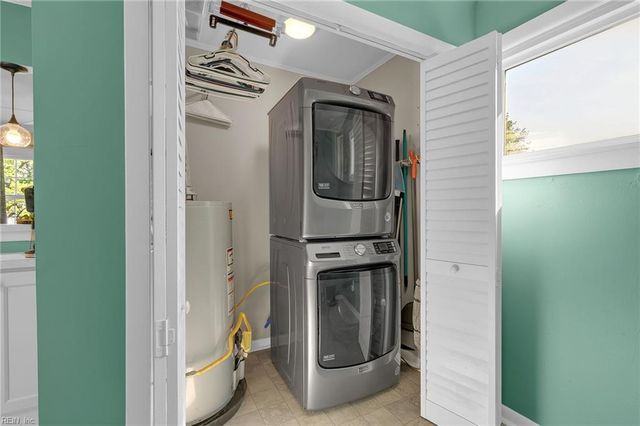 853 Berkshire TER, Hampton, VA 23666