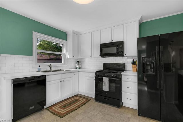 853 Berkshire TER, Hampton, VA 23666