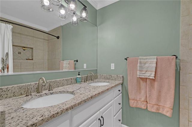 853 Berkshire TER, Hampton, VA 23666