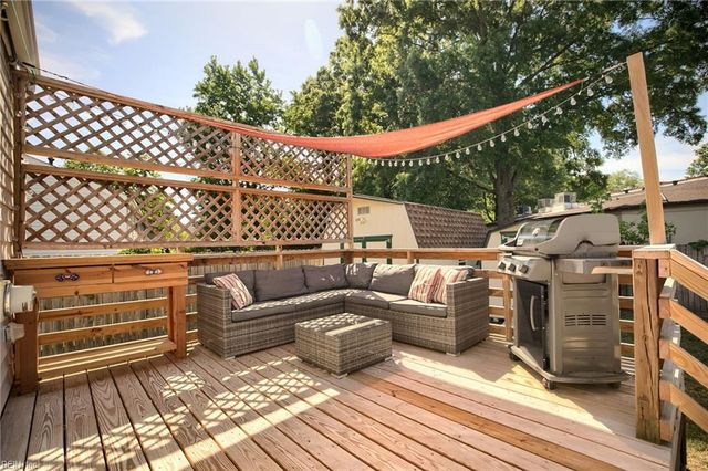 853 Berkshire TER, Hampton, VA 23666