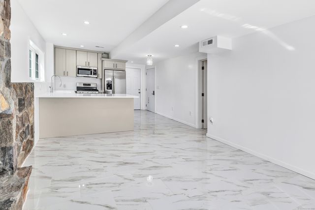 1620 North Peters Lane, Stratford, CT 06614