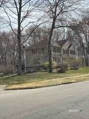 1620 North Peters Lane, Stratford, CT 06614