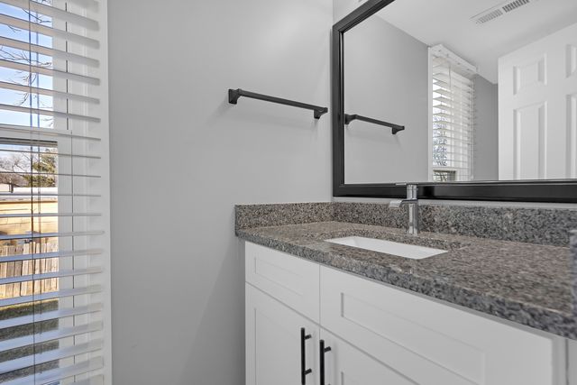 730 HAMILTON Circle, Schaumburg, IL 60194