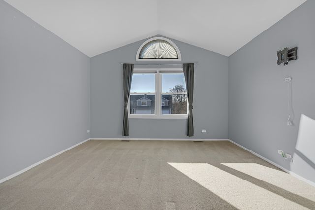 730 HAMILTON Circle, Schaumburg, IL 60194