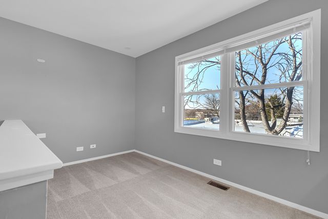 730 HAMILTON Circle, Schaumburg, IL 60194