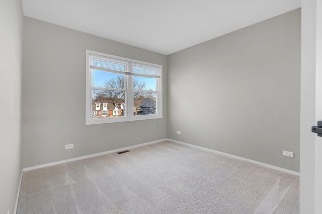 730 HAMILTON Circle, Schaumburg, IL 60194