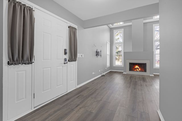 730 HAMILTON Circle, Schaumburg, IL 60194