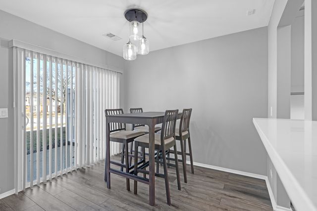 730 HAMILTON Circle, Schaumburg, IL 60194