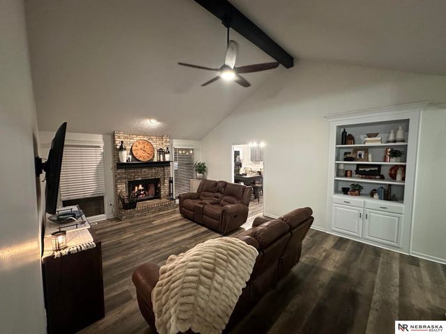 14933 K Street, Omaha, NE 68137
