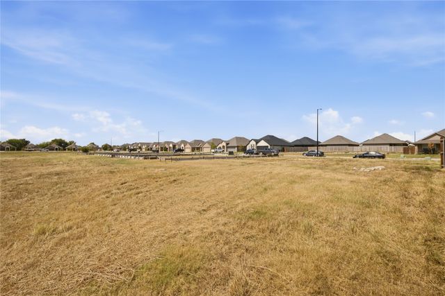 705 Greyson Lane, Greenville, TX 75402