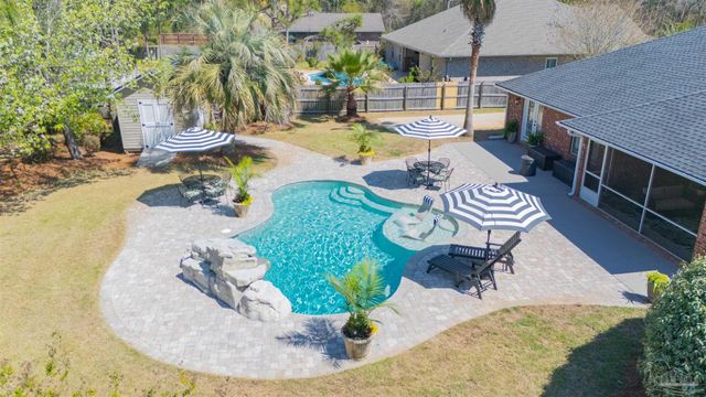 7244 Reef St, Navarre, FL 32566