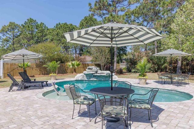 7244 Reef St, Navarre, FL 32566