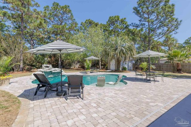 7244 Reef St, Navarre, FL 32566