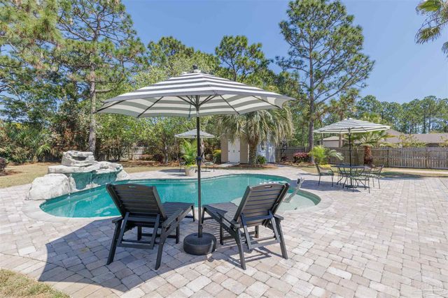 7244 Reef St, Navarre, FL 32566