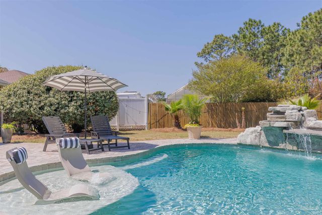 7244 Reef St, Navarre, FL 32566