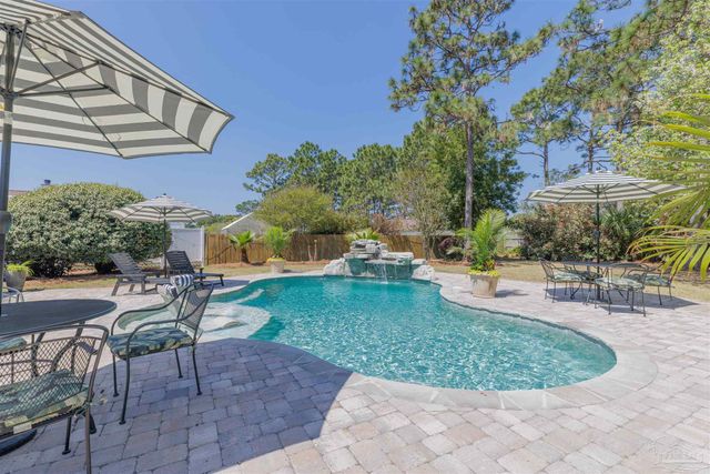 7244 Reef St, Navarre, FL 32566