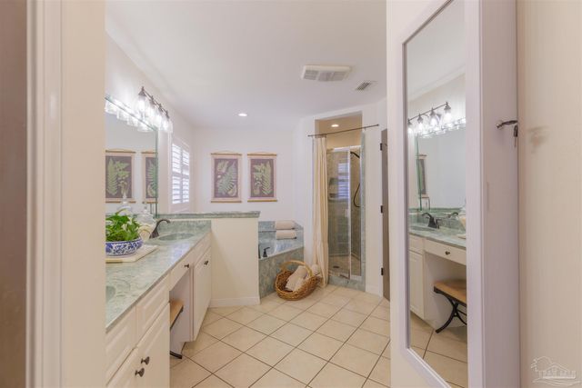 7244 Reef St, Navarre, FL 32566