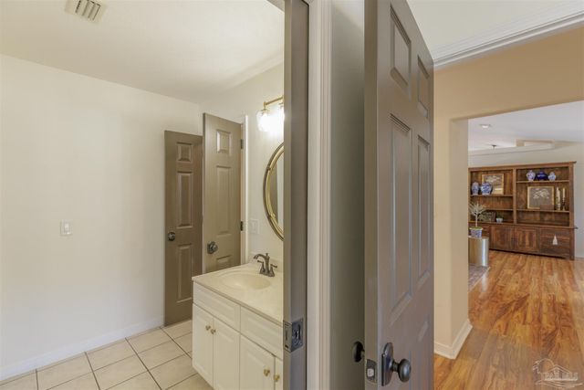 7244 Reef St, Navarre, FL 32566