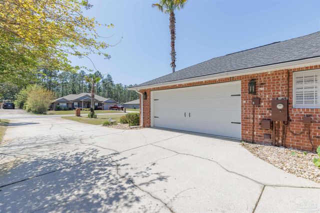 7244 Reef St, Navarre, FL 32566