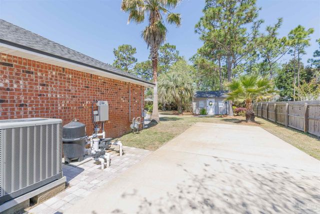 7244 Reef St, Navarre, FL 32566