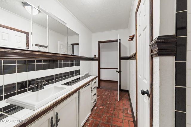 222 Madge Street, Breaux Bridge, LA 70517