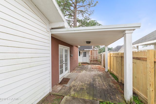 222 Madge Street, Breaux Bridge, LA 70517