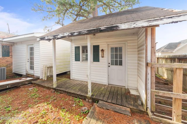 222 Madge Street, Breaux Bridge, LA 70517