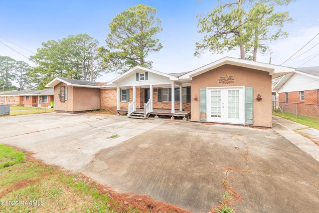 222 Madge Street, Breaux Bridge, LA 70517