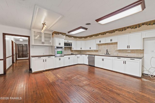 222 Madge Street, Breaux Bridge, LA 70517