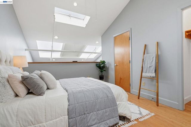 1501 37th Ave B11, Oakland, CA 94601