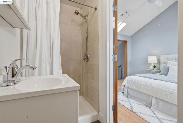 1501 37th Ave B11, Oakland, CA 94601