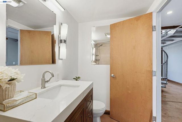 1501 37th Ave B11, Oakland, CA 94601
