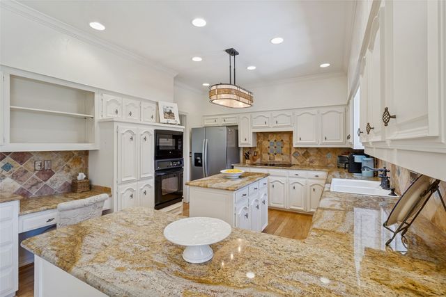 4323 Quail Hollow Road, Dallas, TX 75287