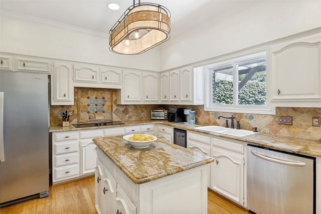 4323 Quail Hollow Road, Dallas, TX 75287