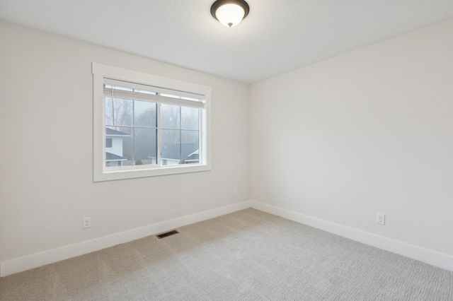 8689 Deerwood Lane N, Maple Grove, MN 55369