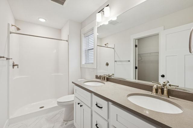 8689 Deerwood Lane N, Maple Grove, MN 55369