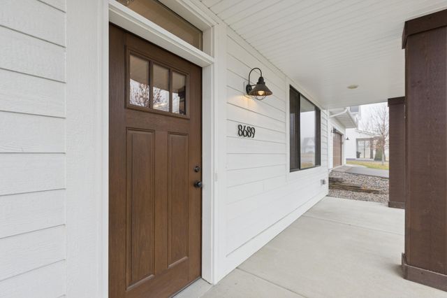 8689 Deerwood Lane N, Maple Grove, MN 55369