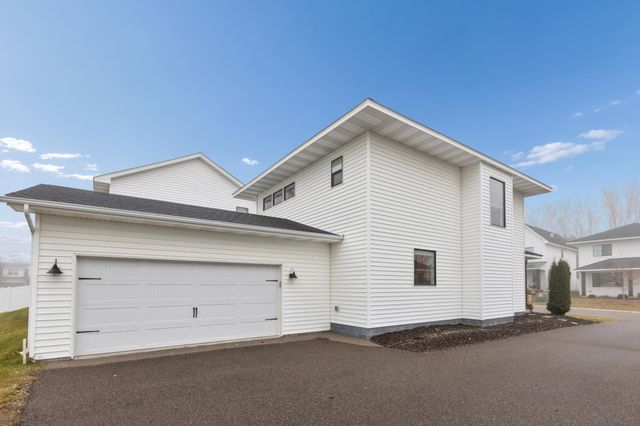 8689 Deerwood Lane N, Maple Grove, MN 55369