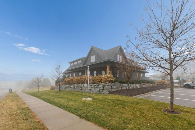 8689 Deerwood Lane N, Maple Grove, MN 55369