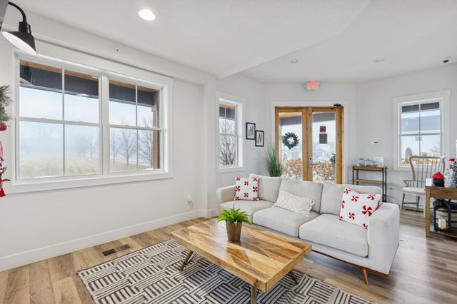 8689 Deerwood Lane N, Maple Grove, MN 55369