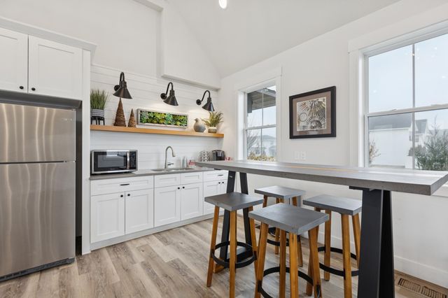 8689 Deerwood Lane N, Maple Grove, MN 55369