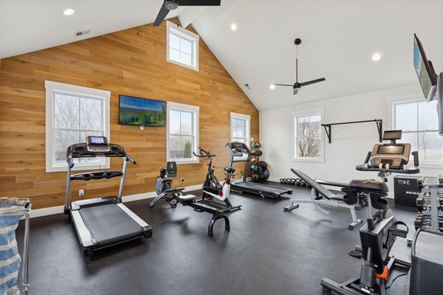 8689 Deerwood Lane N, Maple Grove, MN 55369